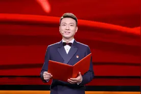 央视一哥“康辉”以及他让人羡慕的23年的丁克婚姻图片