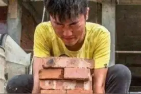 他考入了清华大学，却靠“工地搬砖”火了：孩子努力的样子真美图片