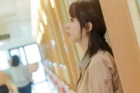 杨紫肖战吻戏是真亲，肖战粉丝说杨紫倒贴，引发粉丝互怼图片