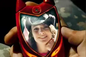 穷小伙花30元买了个手机，不料它能自己拨打电话，还能视频聊天视频封面