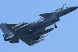 时隔30年的国际玩笑？PL15直到现在"才用上"双脉冲发动机图片