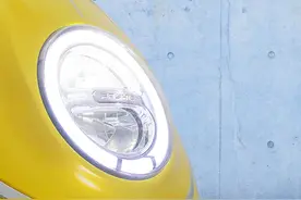 2021年新款电动车来了，外观漂亮，空间大实用性强图片