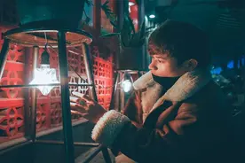 从来不洗的床单，里面有什么？这样的床敢睡吗？图片