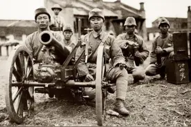 近代战争中，士兵的腿上为何要缠上绑腿？小小一条布带，作用真多图片