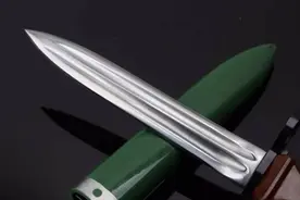 经典的八一军刺，永远抹不去的回忆，你当年是否也曾用过它呢？图片