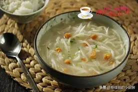 46岁阿姨轻断食晚餐走红朋友圈，网友：这么吃想胖都难，太自律图片