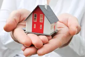 房产证想改成儿子的名字，用什么过户方式更好？图片