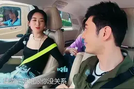 离婚传闻再添新锤？赵丽颖催生二胎，黄晓明笑而不语图片