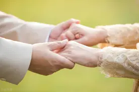 女人回归家庭，还会和情人旧情重燃吗？图片