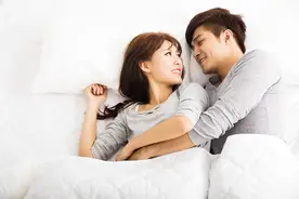 亲热时，女性发出类似放屁的“卟卟”声，是怎么回事？医生解释了图片