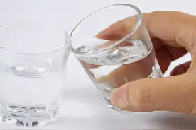 原创散文： 整点小酒，最好把持在激情与理性之间图片