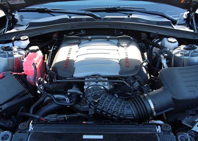 虽然是2018款的雪佛兰，但这科迈罗ZL1相同能惊艳全场