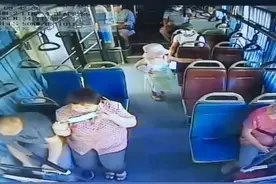 5岁女孩与家人走散独自坐上公交车，关键时刻淡定报出一串数字图片