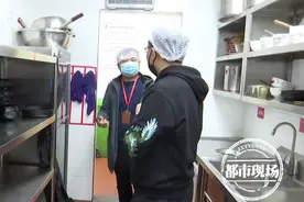 后续来了！九江一女子和朋友烤肉店用餐后，腹泻到肛门脱落图片