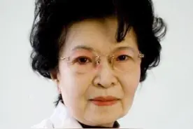 药店“不起眼”便宜软膏，坚持每天涂一点，眼袋、细纹悄悄不见了图片