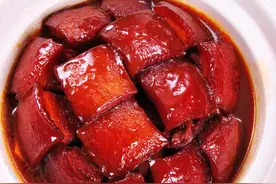 做红烧肉的老方法，不加盐不炒糖色，直接上锅煮，色香味俱全图片