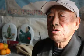 昌黎耄耋老人“还原”百首抗战老歌图片