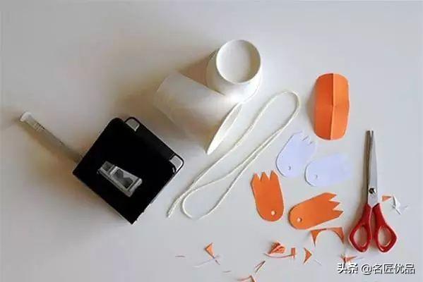 手工：超萌可爱的小鸭子，简单几步就能完成，还可以漂浮起来哟