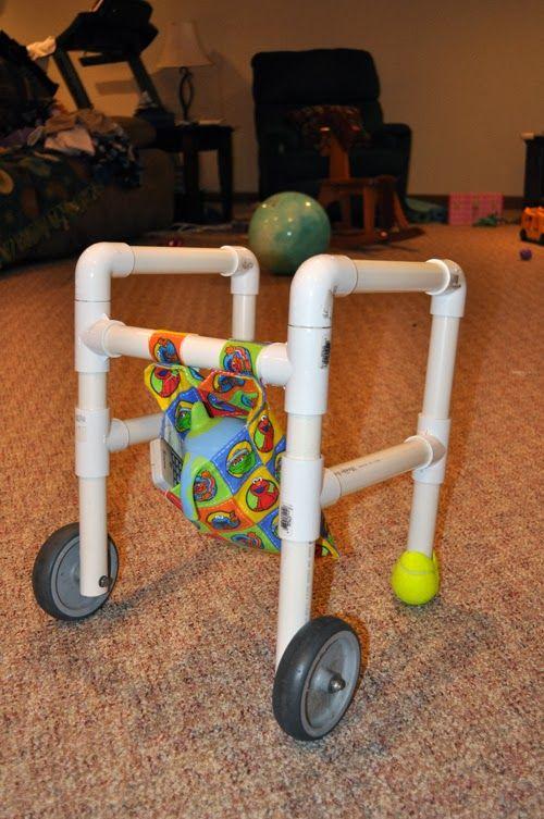 装修剩了几根水管，师傅简单做个悬空壁挂鞋架，给他人工费都不收