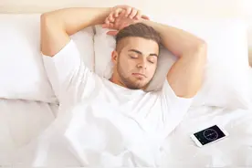 男性晨起时“第一次解手”，如果有这3种表现，那得恭喜你图片