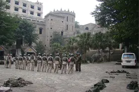 重庆沙坪坝老公园，景观荒芜设施陈旧，居然还要收门票图片