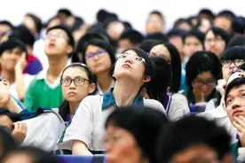 高考估分越估越崩溃，比平时成绩差好多，先别哭，还有机会图片