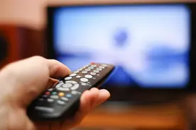 曾风靡一时的卫星锅，究竟能看到什么，为何被国家禁止私自安装？图片