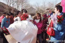 农村娶个媳妇儿太难了！二婚都成香饽饽，彩礼还一点不少要图片