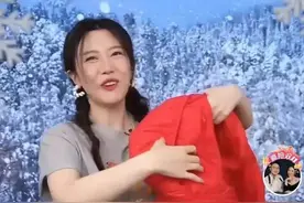 宋丹丹高龄儿媳怀2胎还卖力直播带货！嗓子嘶哑，四肢纤瘦惹担忧图片