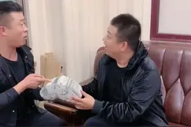 快手江湖之天津李四发段子嘲讽马洪涛炒作，马洪涛酒驾被抓！图片