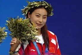 被豪门宠了9年，东京奥运跳水评委郭晶晶凭什么立足豪门？个性图片