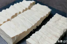 黄豆浆里加1勺白醋，瞬间变豆腐，简单无添加，比买的要营养健康图片