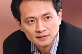 暖心的丁志诚：照顾残疾姐姐30年，为姐姐晚婚，新房留给姐姐姐夫图片