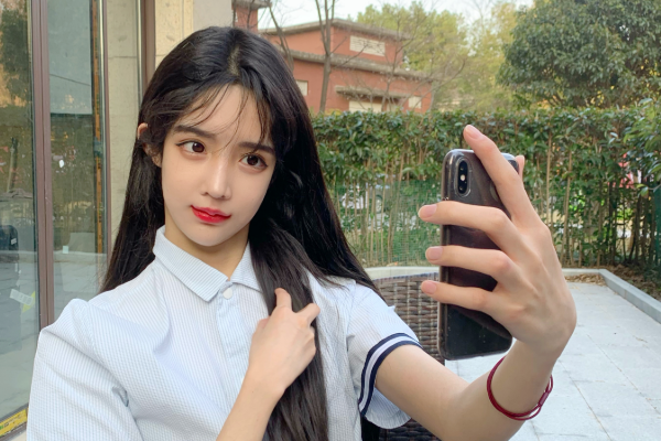 唇部微整风险大?嘟嘟唇多可爱,微笑唇就多"歪",看艾比就知道