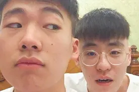 岳云鹏帮洗澡，张云雷帮洗内裤，德云社少班主郭麒麟的别样童年。图片