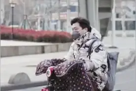 90后小伙子吴悠的环城送药义举图片