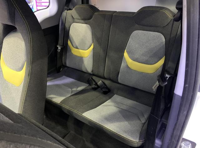 24小时订单破1.5万辆，便宜好养的代步小车，实拍奇瑞QQ冰淇淋