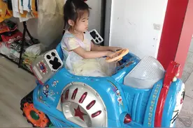 给女客户维修摇摇车电源线，说好了50却给30元图片