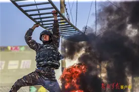 炫酷！带你去看武警特战队员真打实练图片