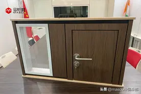 木纹钢制隔断门/玻璃隔断-马斯柯隔断墙图片