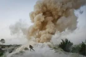 印度边境一声巨响，精锐士兵被撕成碎片而亡，邻国网友笑出猪叫图片