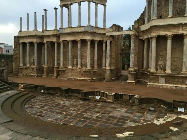 西班牙旅游景点排名前十(西班牙10大名胜古迹)-千层楼