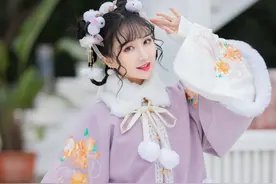 最近火了一种穿法叫“上半身汉服，下半身短裙”，可爱又俏皮图片