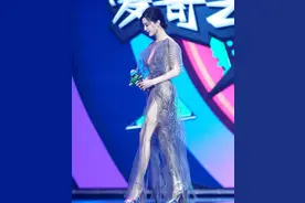 2017年范冰冰的尖叫之夜，网友直呼，你可曾想过李晨的感受图片