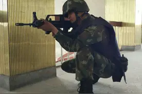 退伍兵哥三去奥陶纪，结识非一起“荡绳“不可的铁哥们儿图片