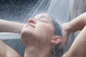 洗浴王——“冷水浴”的好处是什么？又该在什么时间洗冷水浴图片