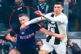 盘点足坛粗暴的肘击犯规，伊布这一肘换成普通人可能要抬下场