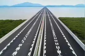 跨海大桥通了，来中国最美海岛旅游度假，不会再受塞车之苦了图片