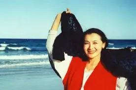 红颜薄命李媛媛：儿子2岁时癌症离世，陈道明痛哭，数千群众送行图片