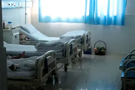 因肠癌早逝，“商业巨子”王均瑶的临终遗言，有太多值得反思的图片